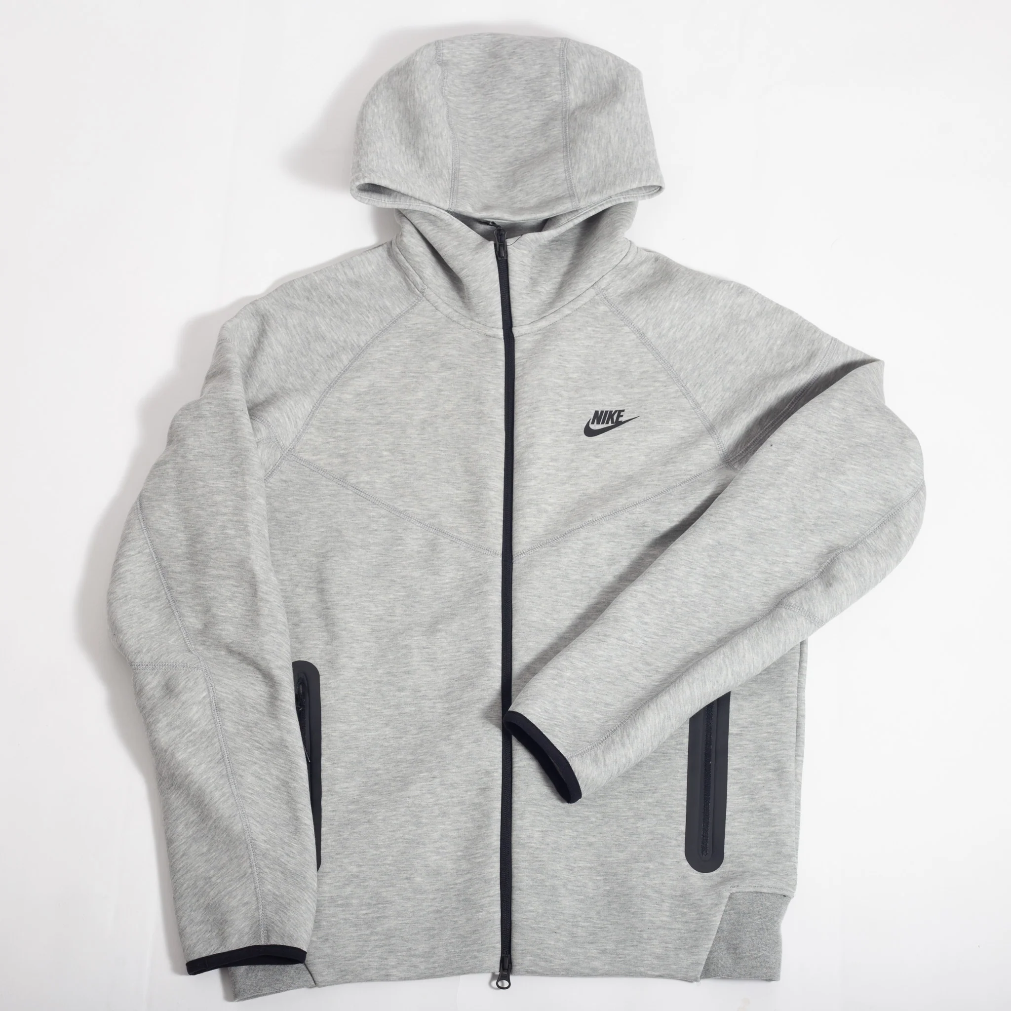 Jaqueta Nike Tech Fleece Cinza