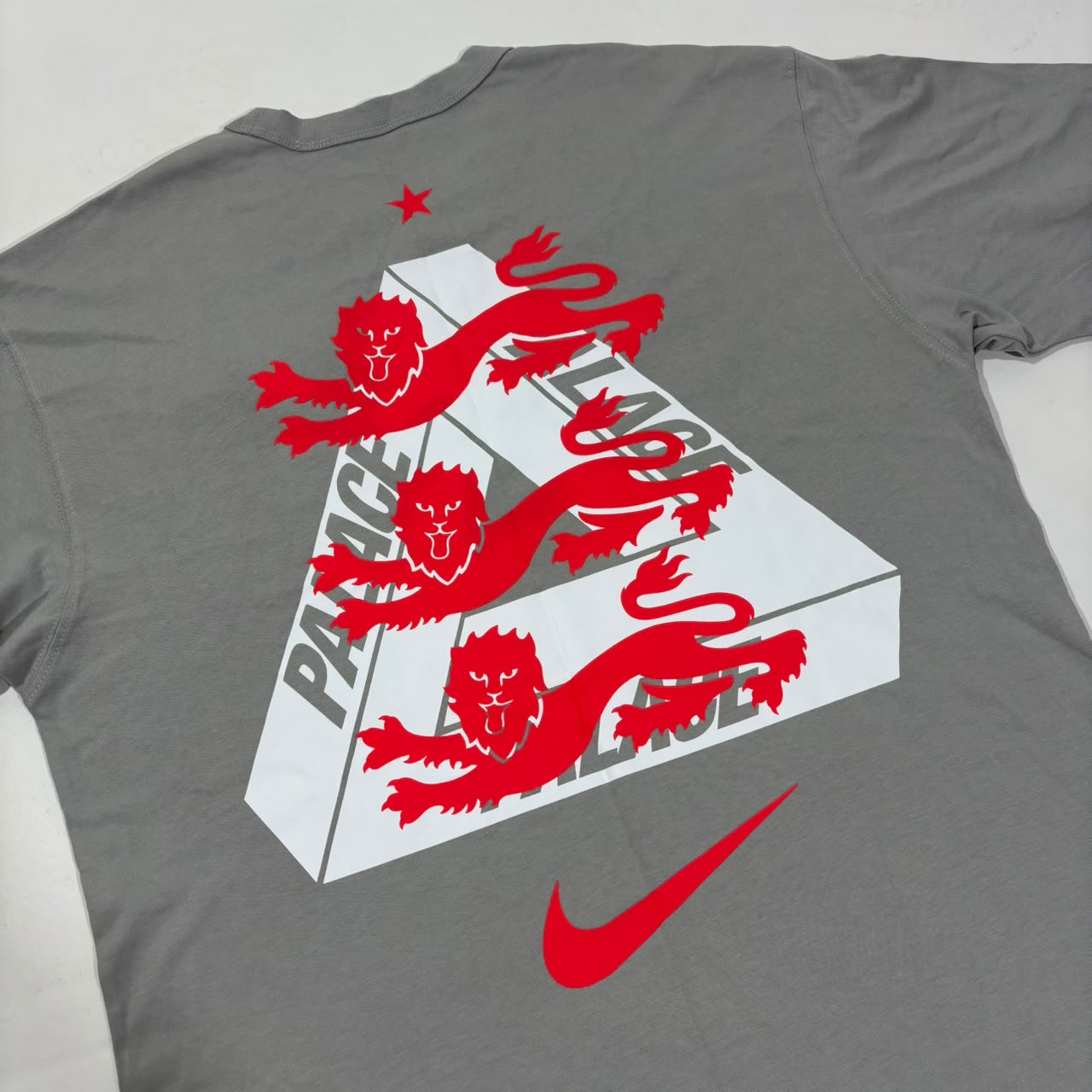 Camiseta England Nike x Palace Premium T-Shirt - Gray