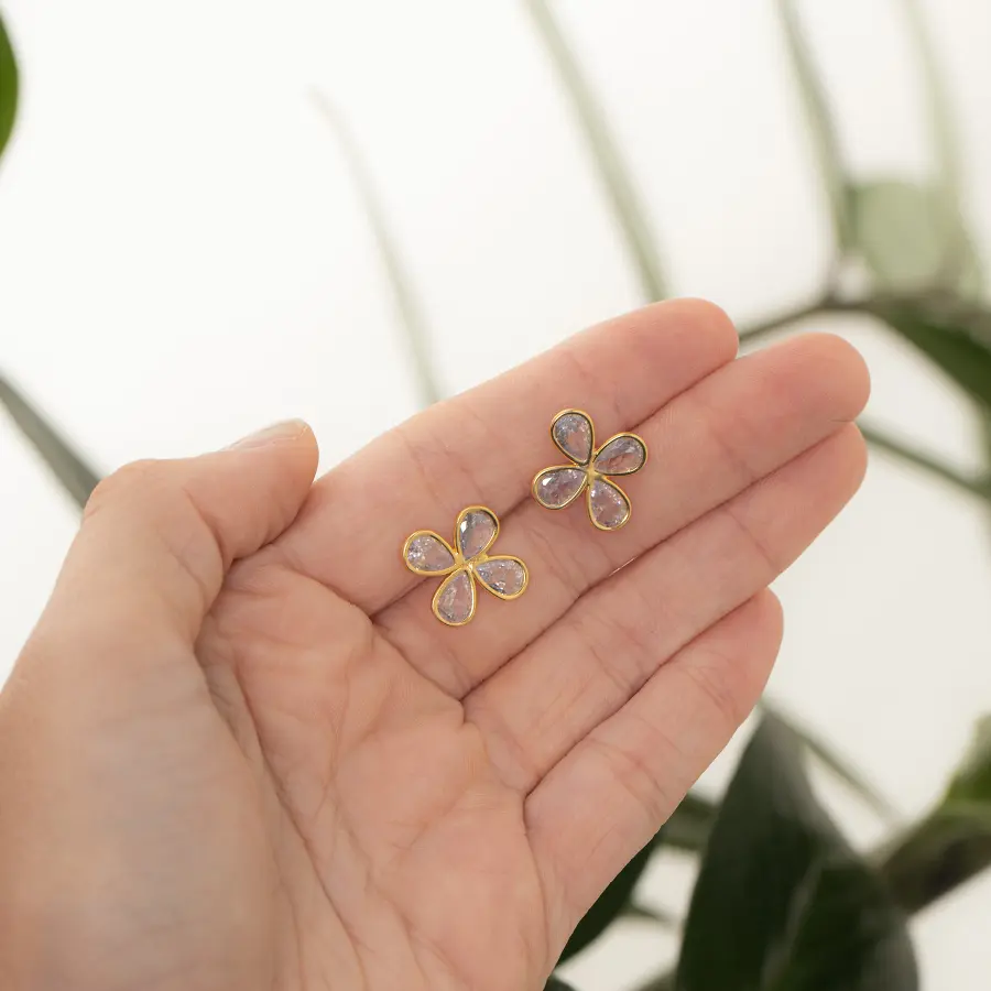 Brinco Flor Cravejada