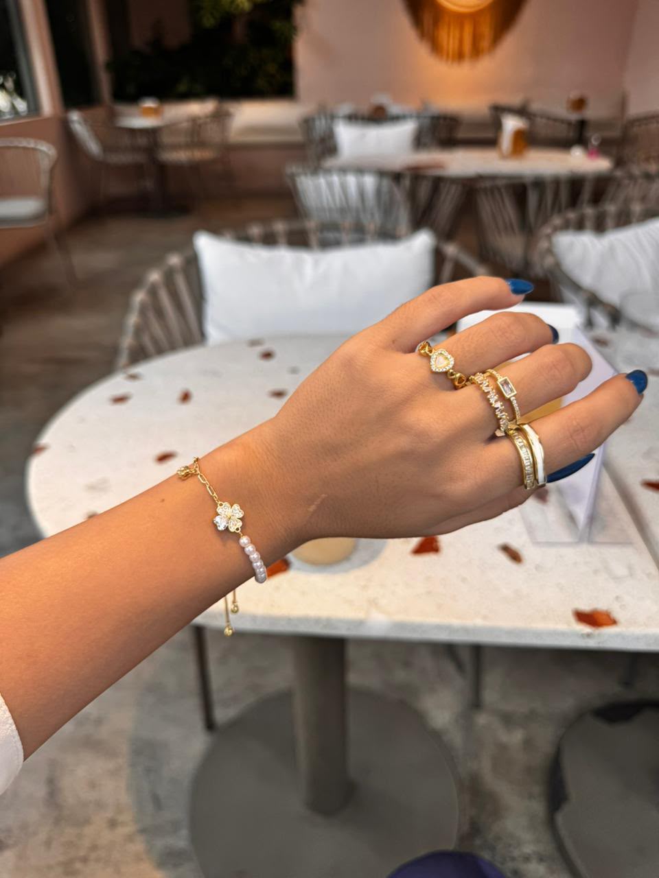 Pulseira Regulável Trevo com Pérolas e Zircônias