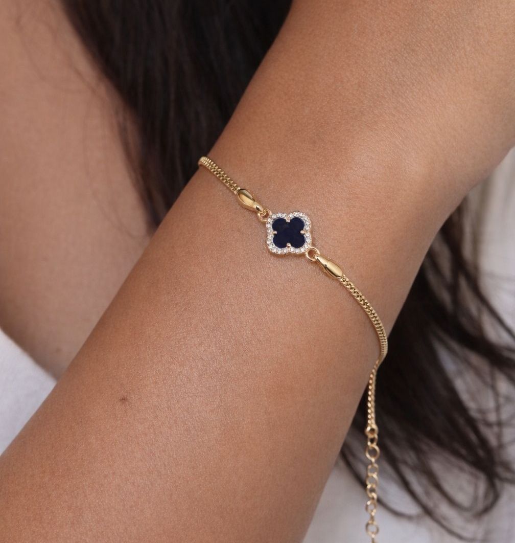 Pulseira Trevo em madrepérola com microzircônias