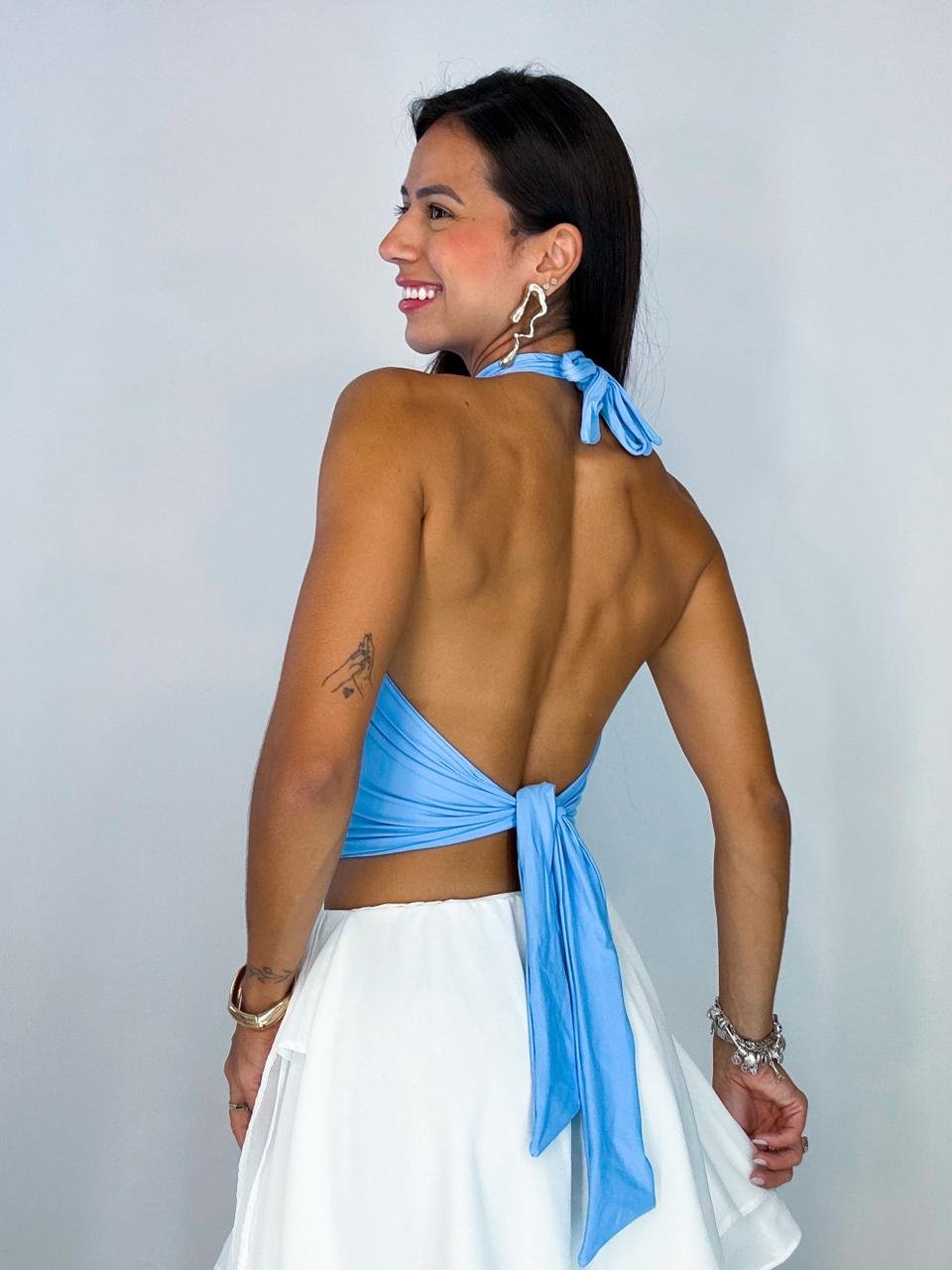 Blusa Frente Única Gola Alta