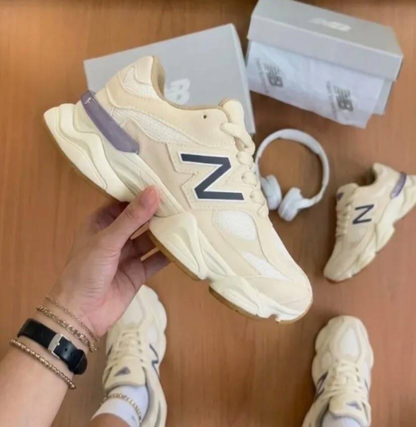 New Balance 9060 Creme